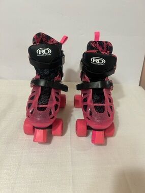 Roller Derby Adjustable Roller Skates Kids Size 3-6 Pink Black